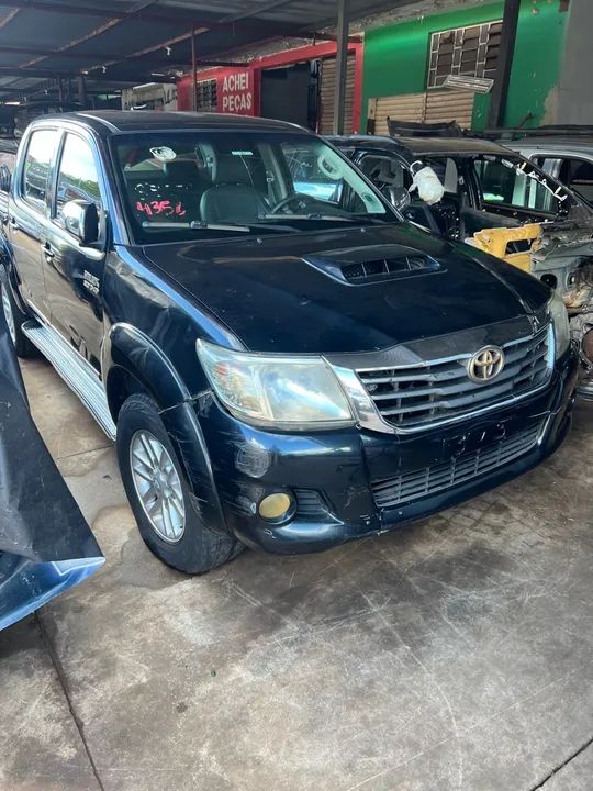 Sucata Toyota Hilux 3.0 diesel para retirada de peças