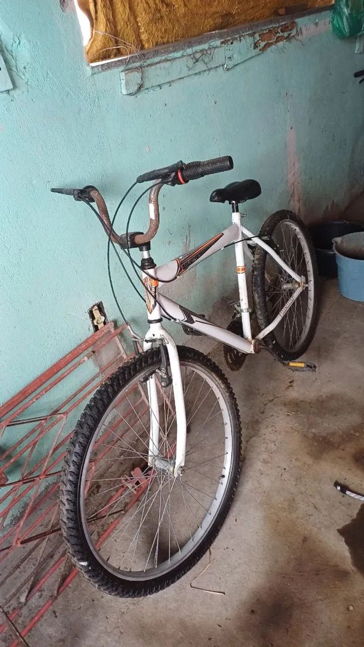 Bicicleta aro 26 branca