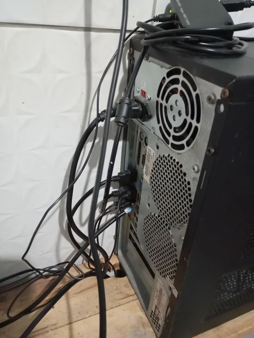 COMPUTER WITH 2ND-GENERATION I3 PROCESSOR + 21-INCH MONITOR64286209253121124