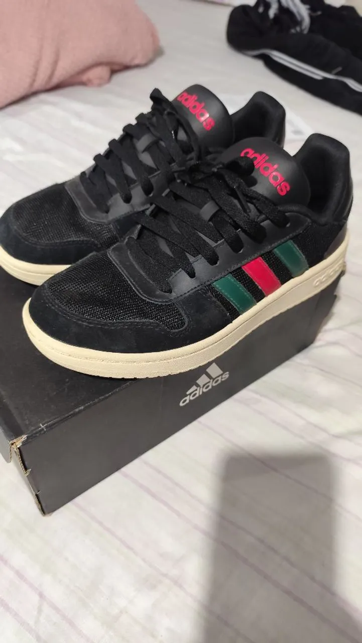Tênis Adidas Hoops 3.0 - Detalhes Gucci