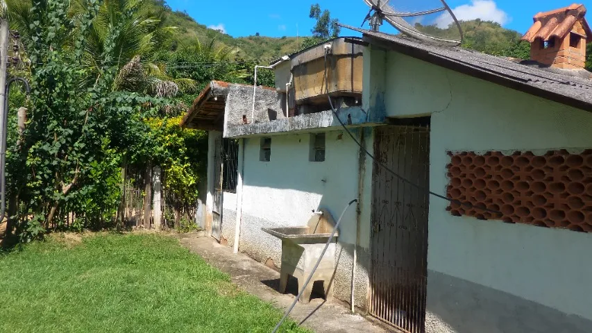 Sítio Estrada da Fortaleza / Rio Grande a 7 KM de Santa Maria Madalena/RJ