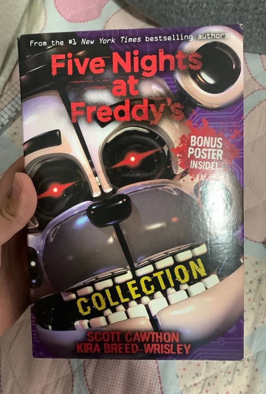 trilogia livros five nights at freddy fnaf em inglês com poster - Foto 5