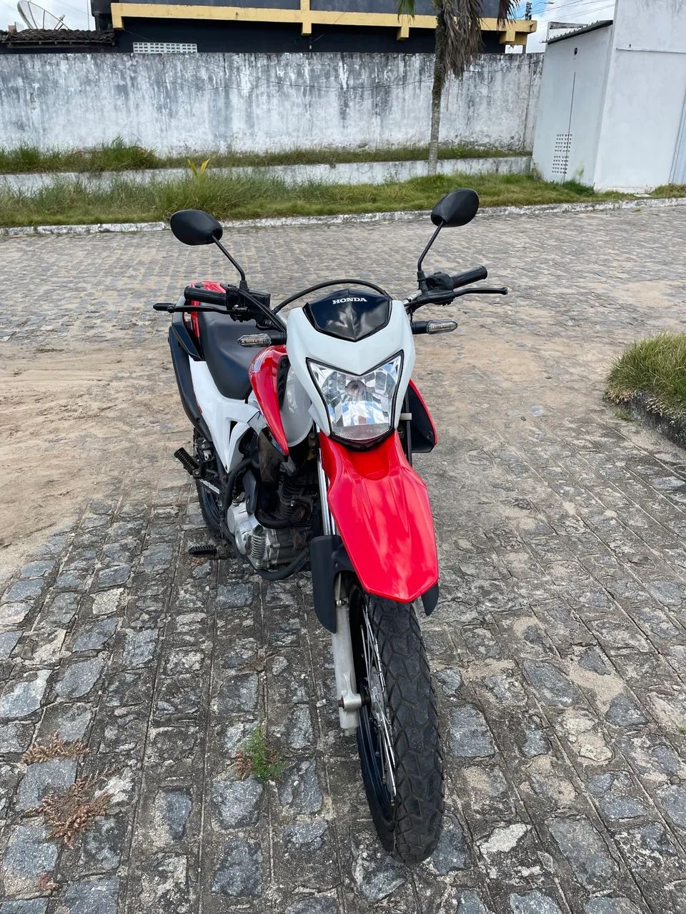 Bros 160