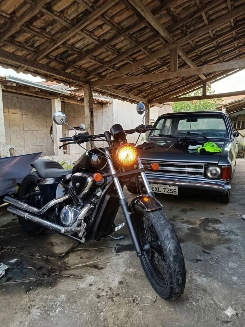 Moto Shadow 600 