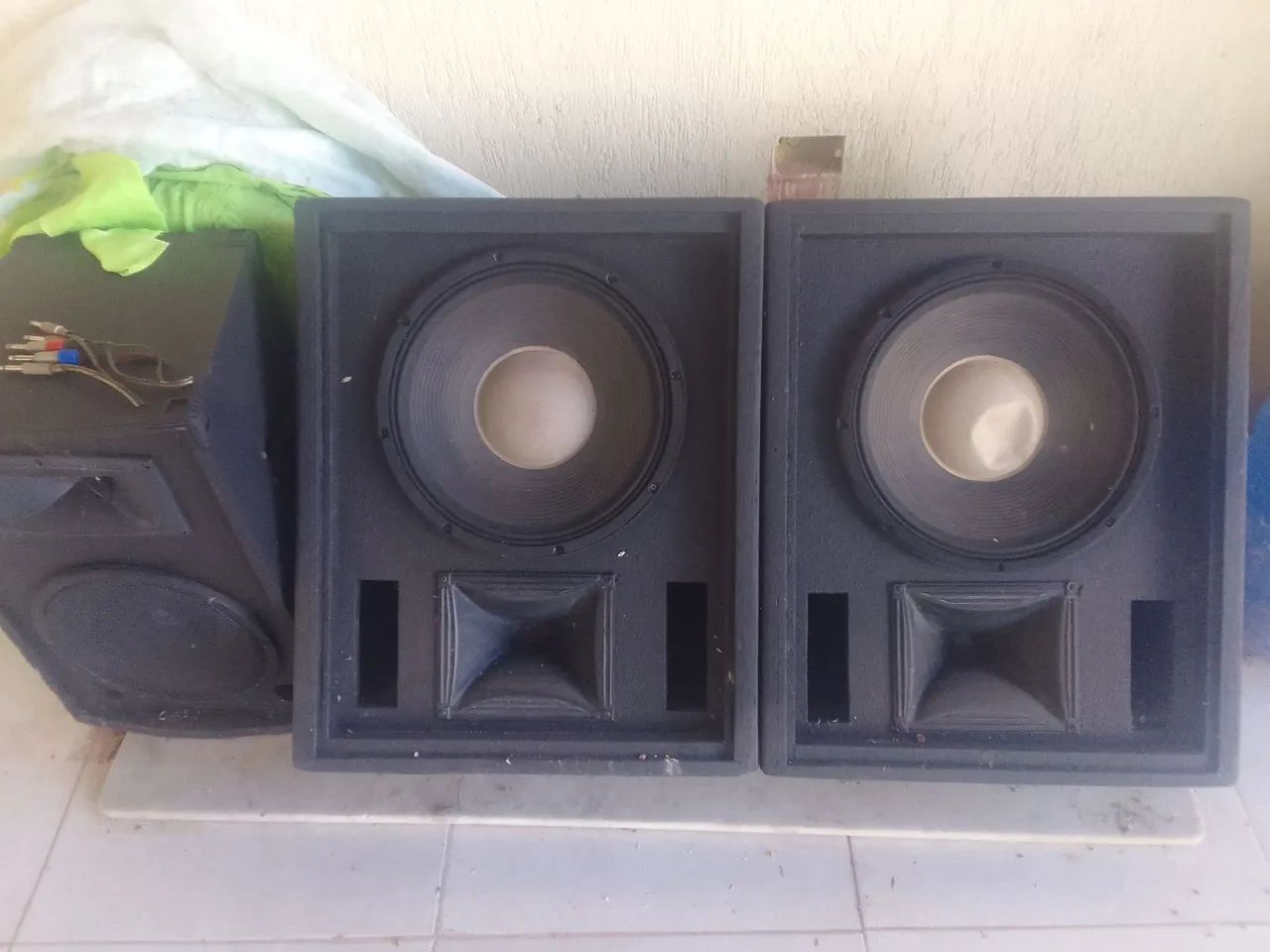 Vendo caixas de som