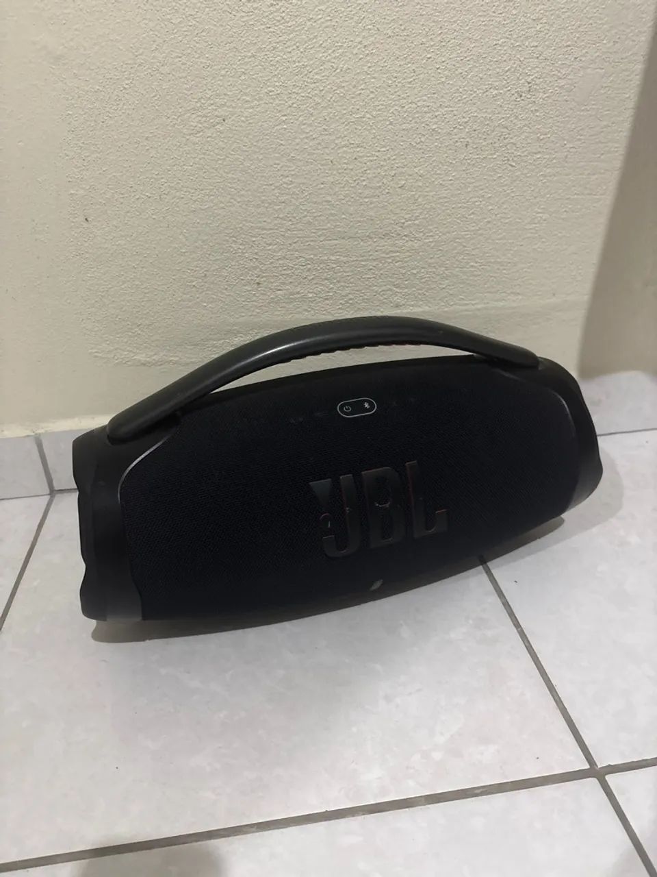 JBL BOMBOX