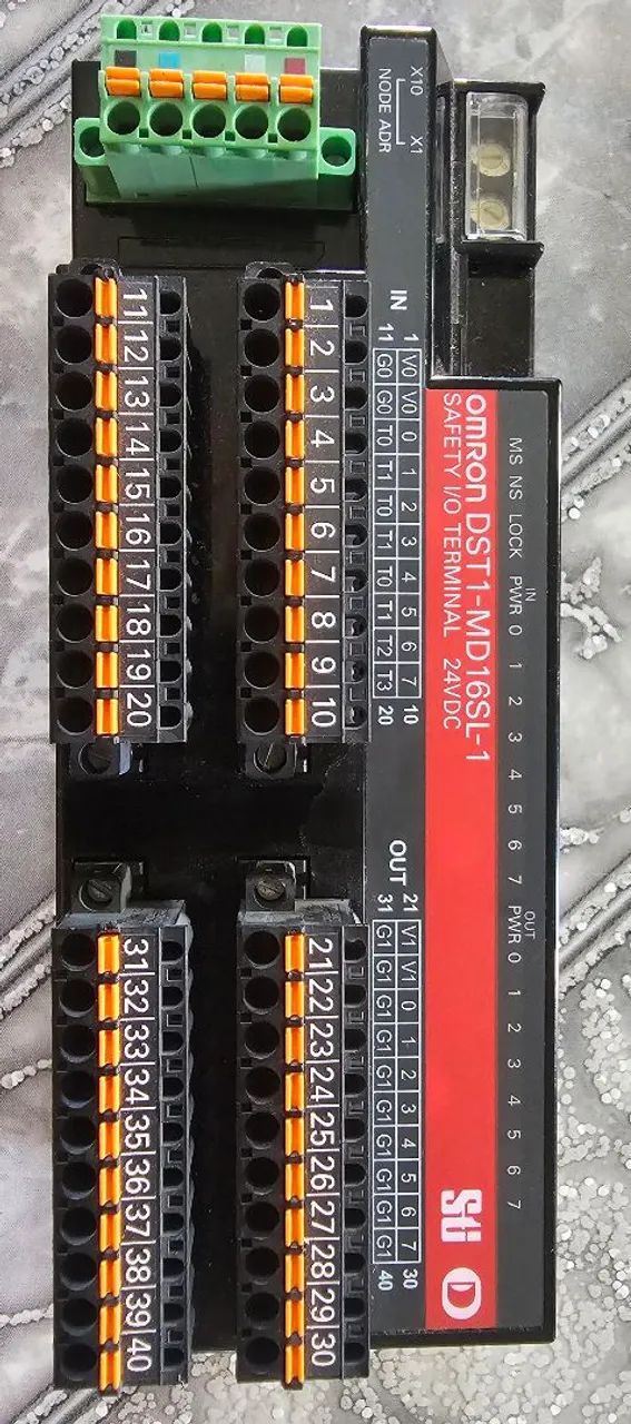 Módulo De Segurança Omron Sti Dst1-md16sl-1 DeviceNet Safety