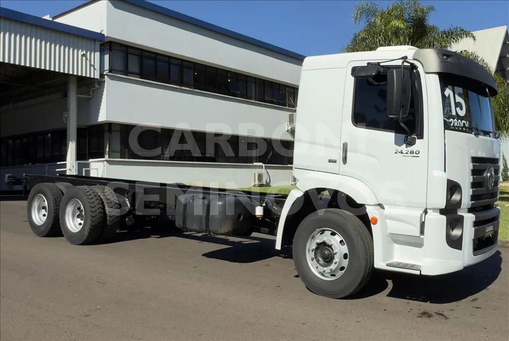 VOLKSWAGEN CONSTELLATION 24-280 CRM 6X2, ANO 2014/15 - Foto 2