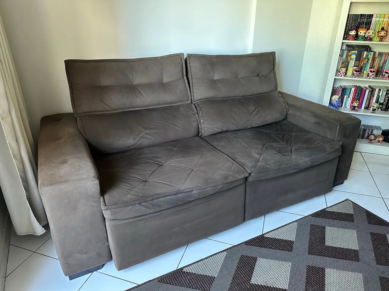 Sofá Austin 2,22m Retrátil, Reclinável com Molas no Assento e Almofadas, Tecido Suede Café - Foto 3