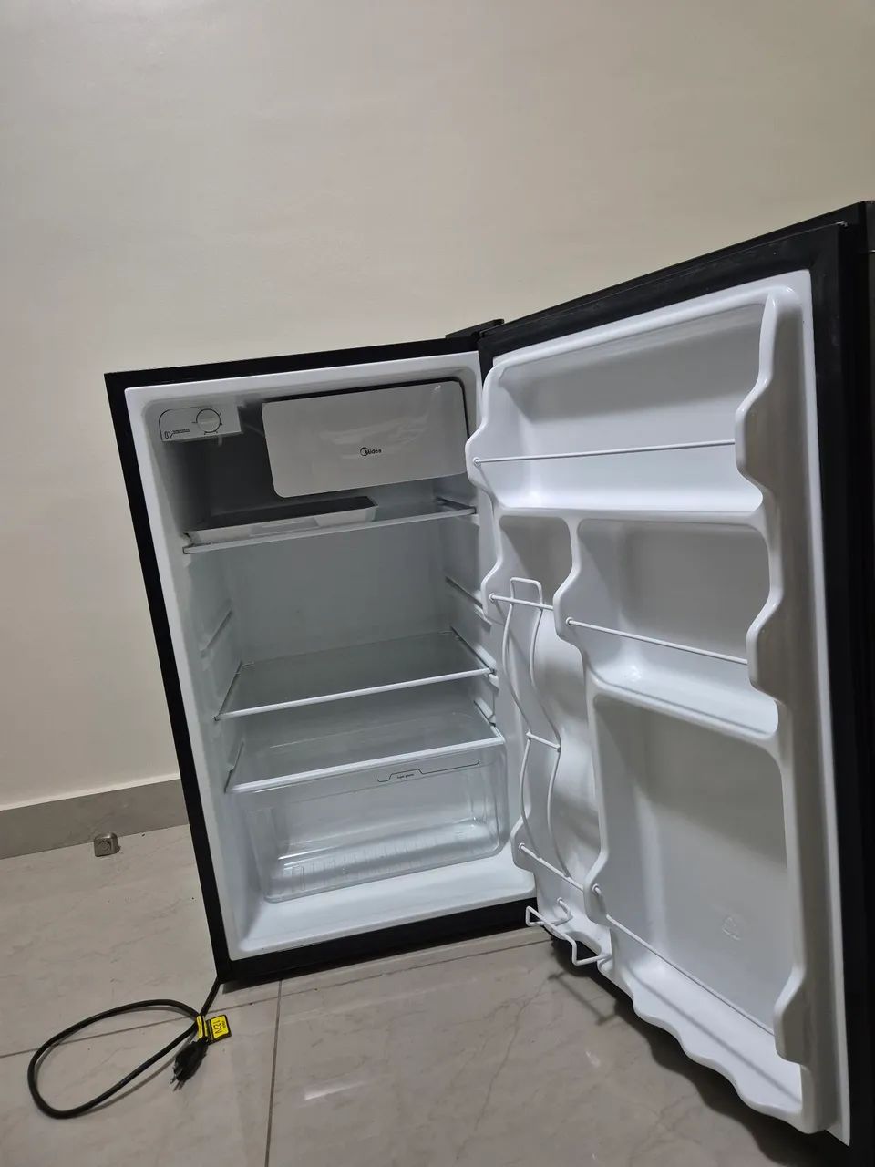 Frigobar midea 124 litros - Foto 2
