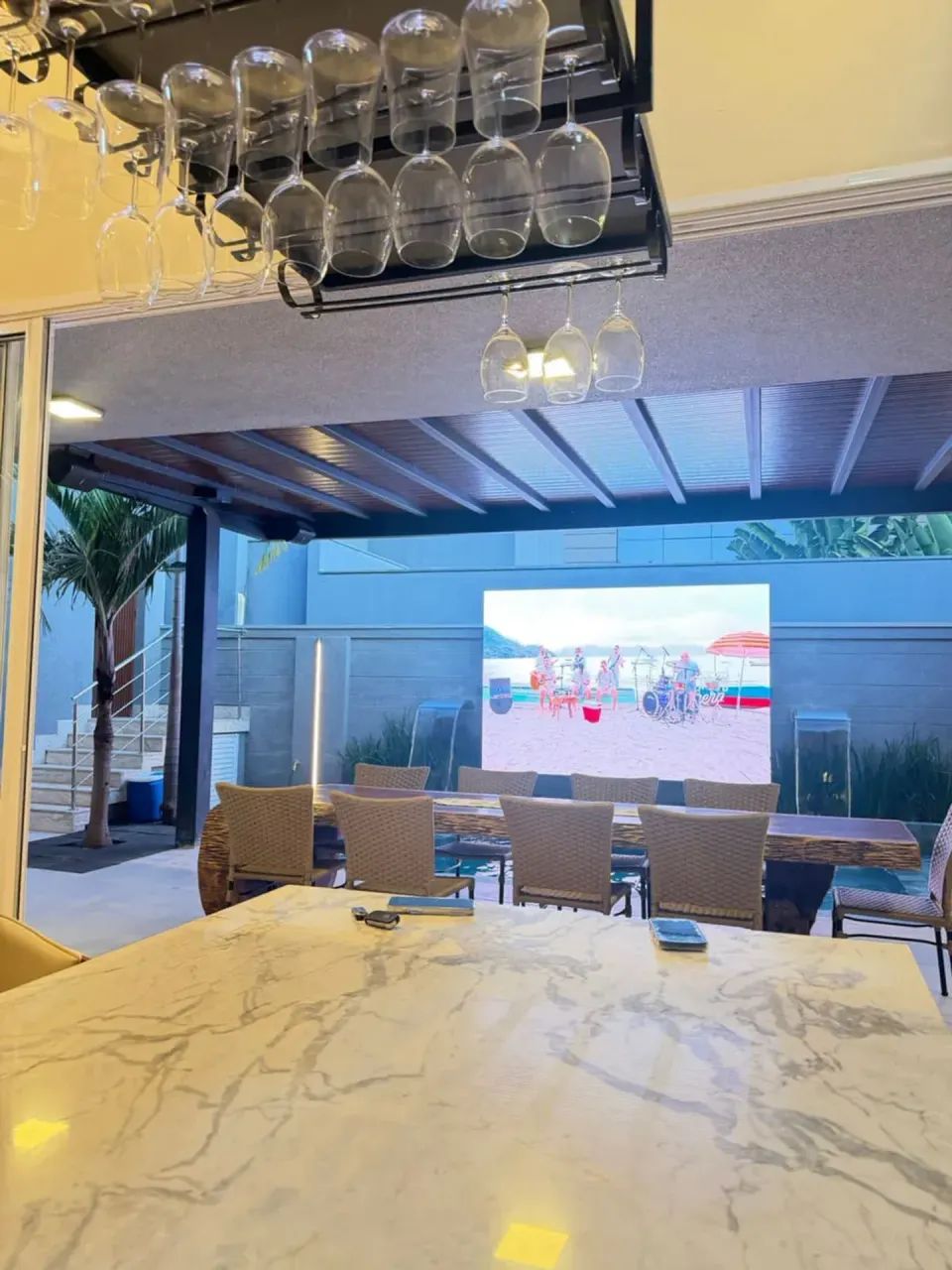 CASA TERREA COM 3 SUITES, 442m2 À VENDA - COND FLORAIS DOS LAGOS - Foto 3