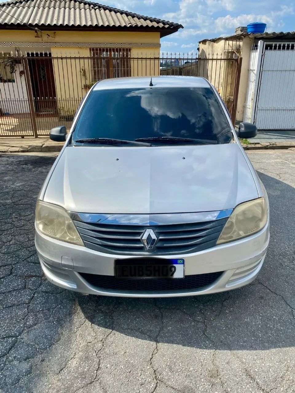 Renault Logan 2011