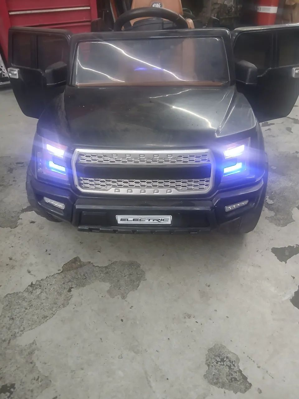 Carrinho elétrico infantil 