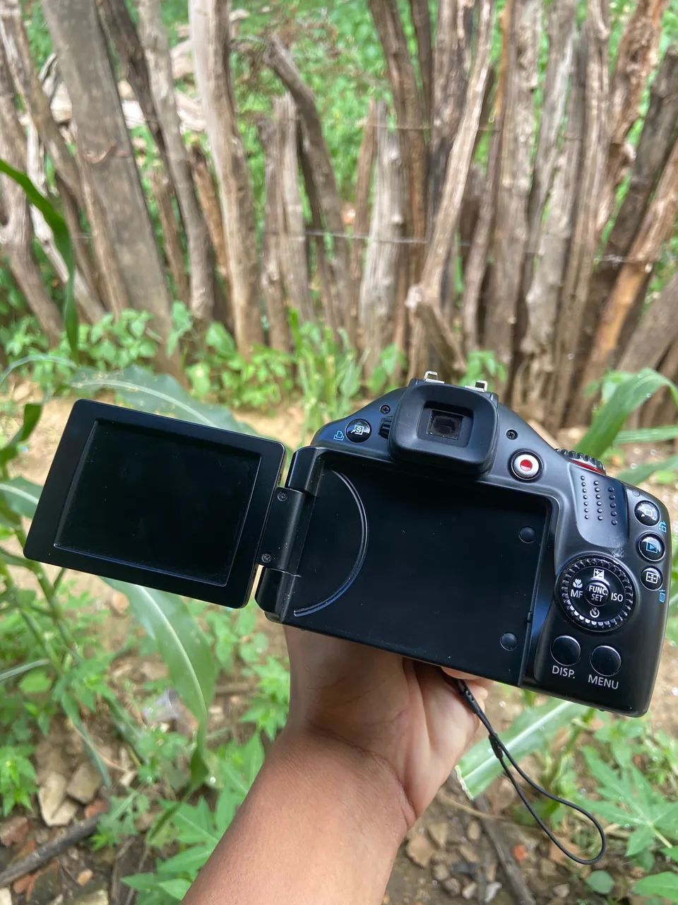 Vendo câmera fotográfica boa para eventos 65606296788098124