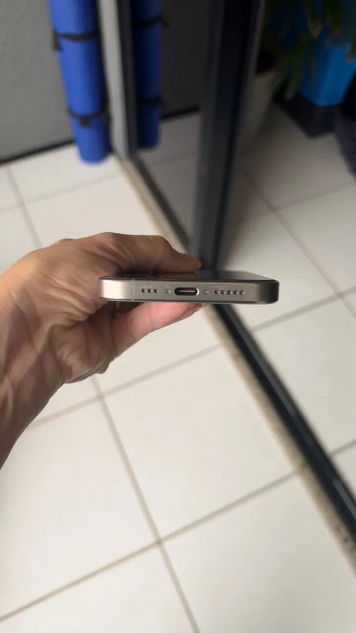 iPhone 15 pro 256GB - Foto 5