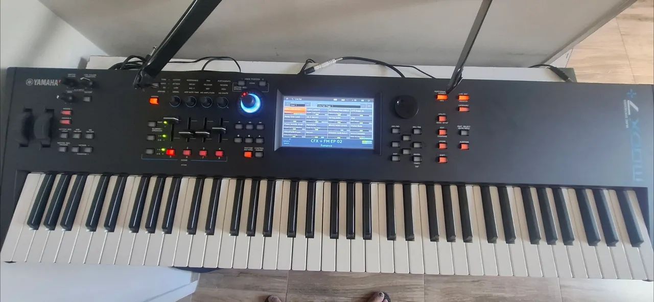 Yamaha MODX7 PLUS  - Foto 3