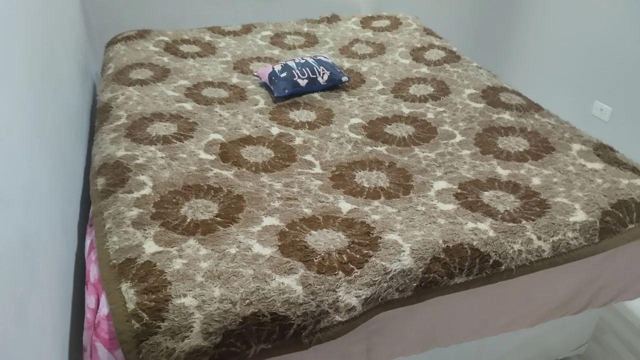 Cama de casal com colchão 