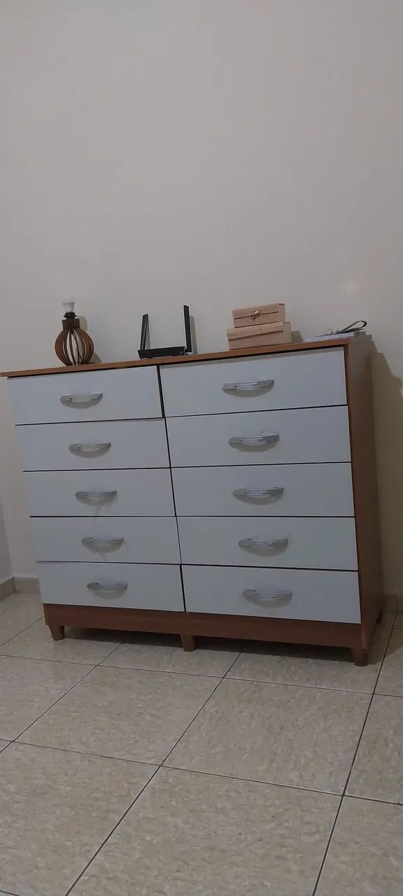 Cômoda semi nova 4 meses de uso