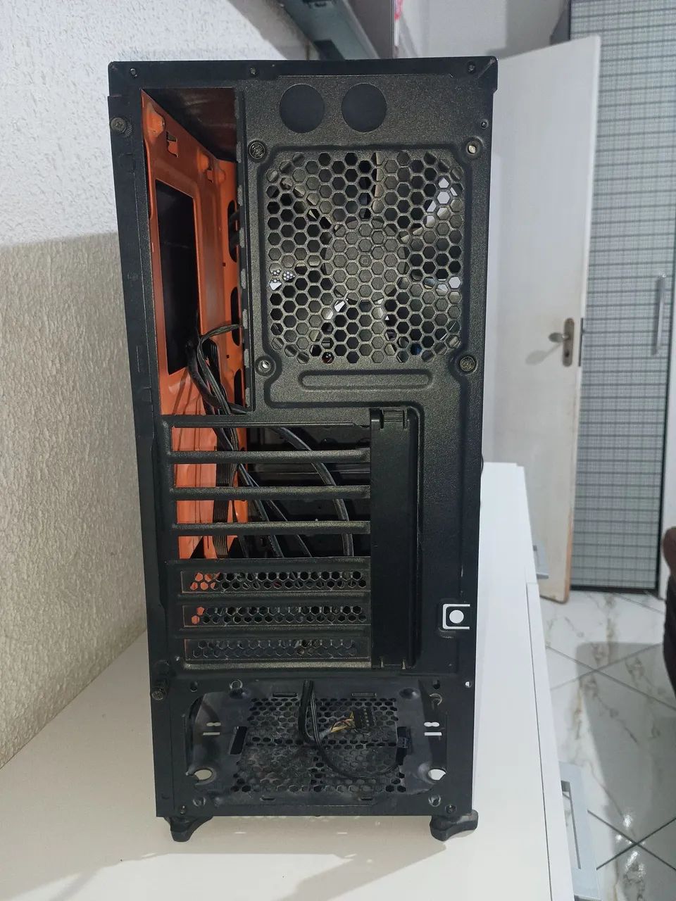 Gabinete Gamer Cougar - Foto 2
