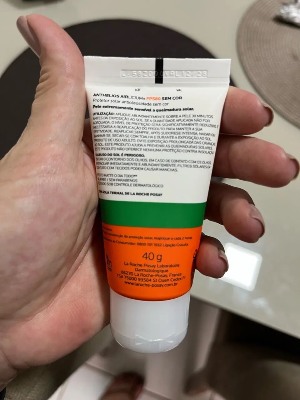 Protetor solar sem cor La Roche Antioleosidade - Foto 2