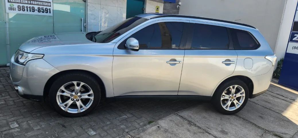 Mitsubishi Outlander OUTLANDER 2.0 16V 160cv Aut. 2015