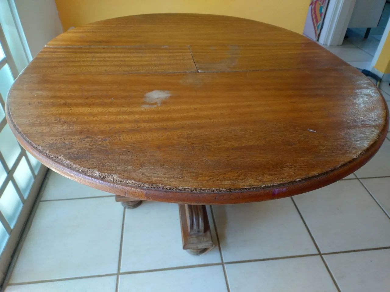 Mesa de Jantar Redonda Extensível em Madeira Maciça + 4 Cadeiras - Foto 3