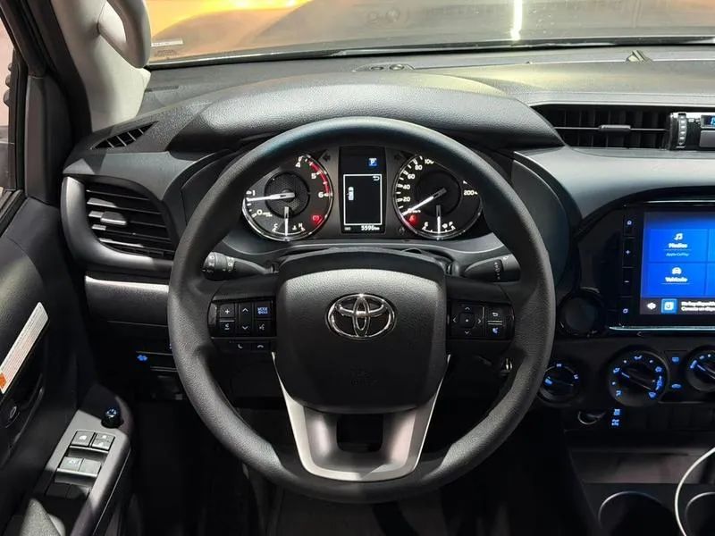 Toyota Hilux CD 4x4 2.8 Diesel Aut., foto 5 de 18