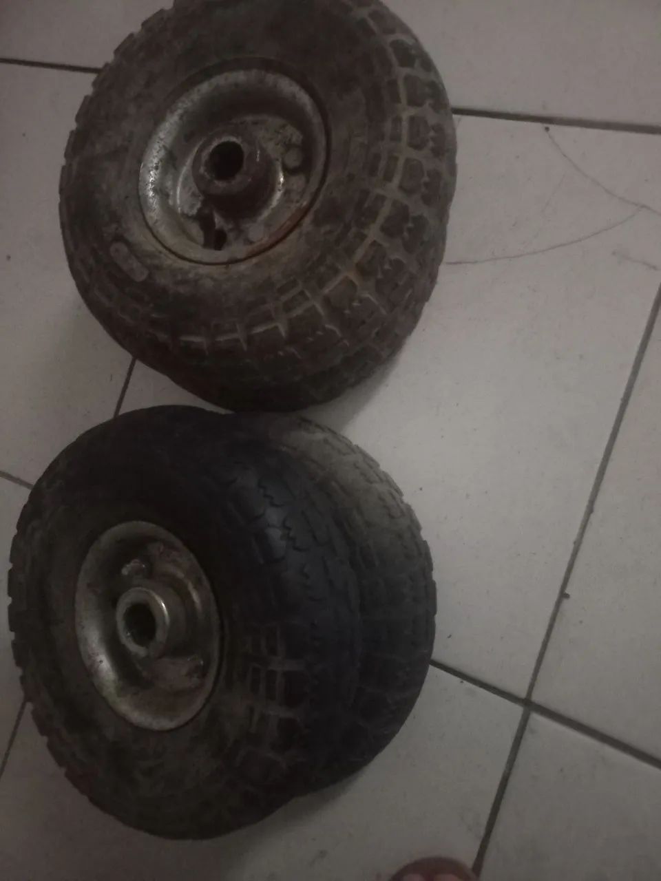 4 rodas para carrinho de carga  - Foto 2