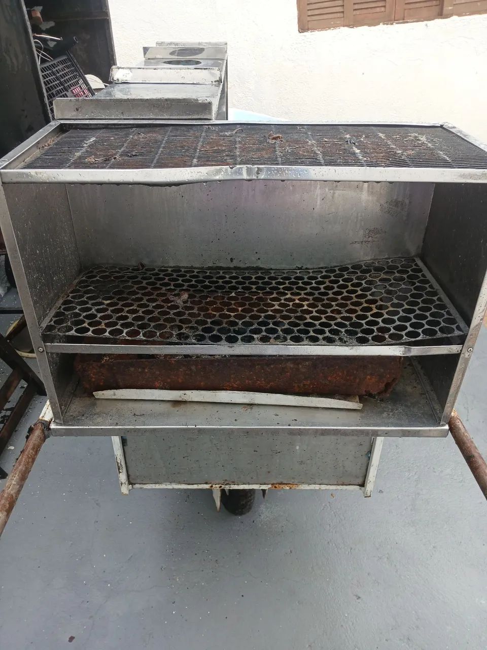 Vendo carro de cachorro quente e espeto  - Foto 2