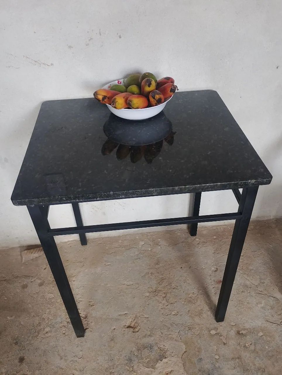 Mesa com pedra de mármore - Foto 3