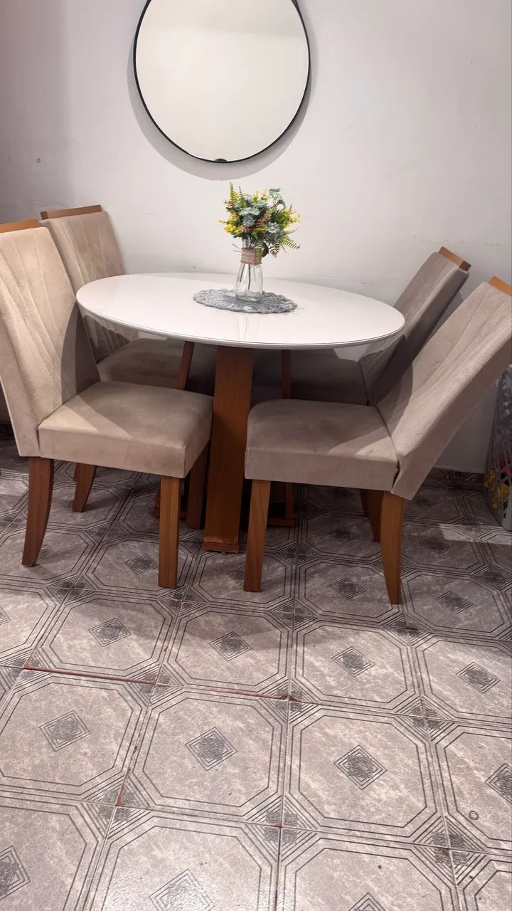 Conjunto de mesa com 4 cadeiras - Foto 2