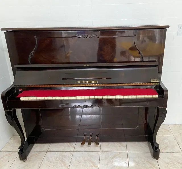 Piano Vertical Schneider DV0054