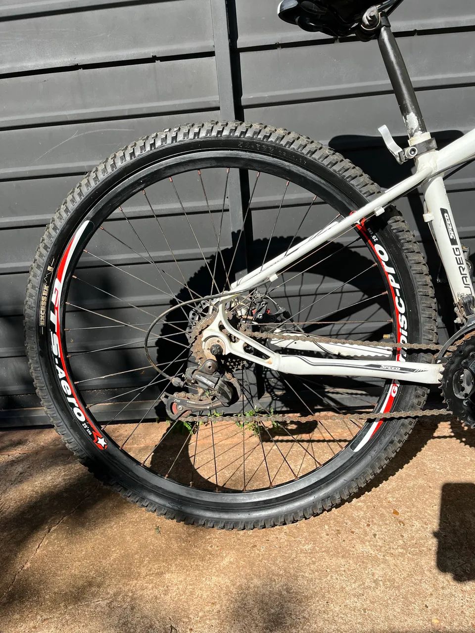 Vende-se bicicleta aro 29 - Foto 4