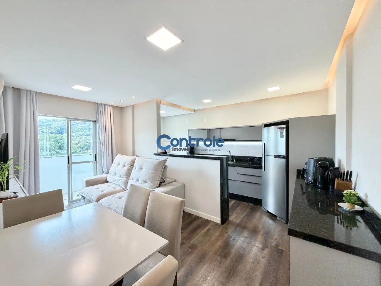 Apartamento mobiliado 2 quartos - Praia Comprida - São José