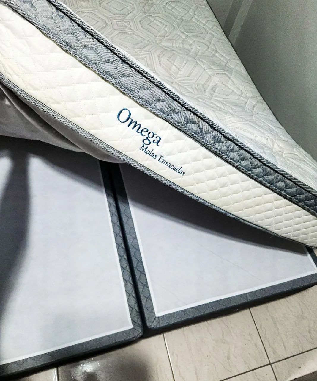 Cama Box Queen Size com Pillow Top e Molas Ensacadas - Foto 2