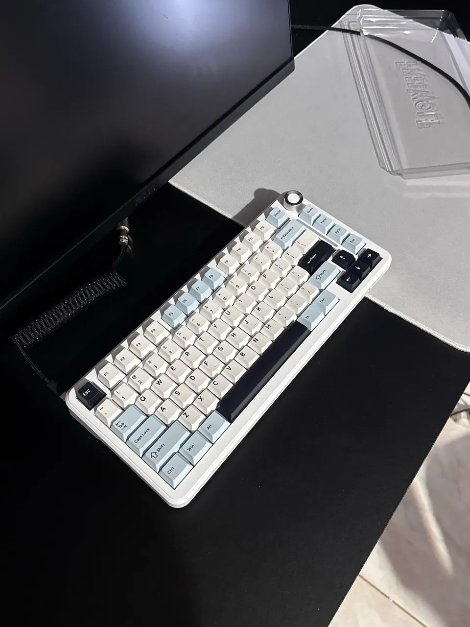 TECLADO FREEWOLF 75% -NOVO LACRADO - Foto 2