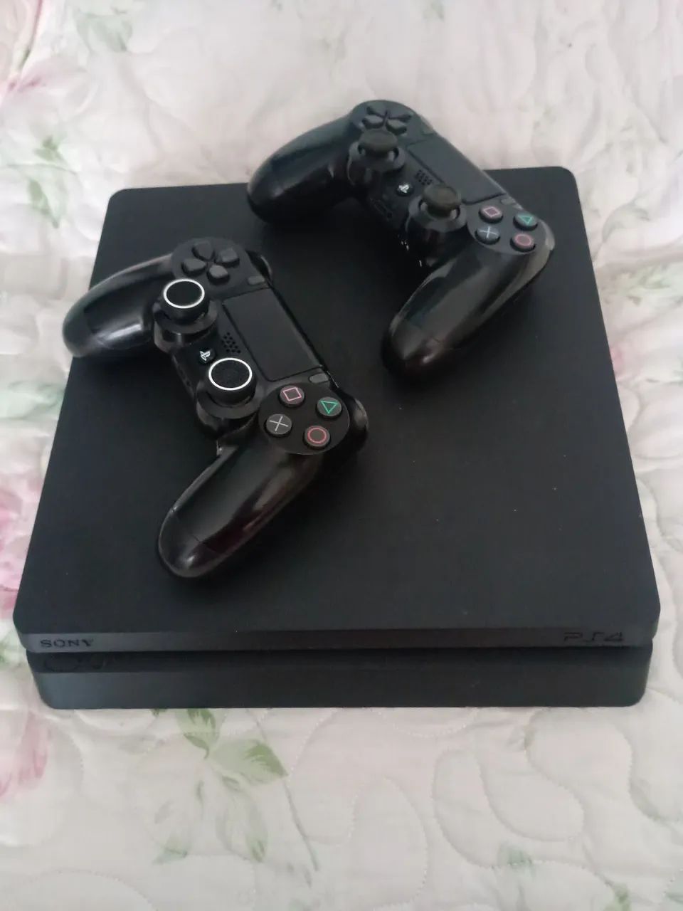 Ps4 slim 