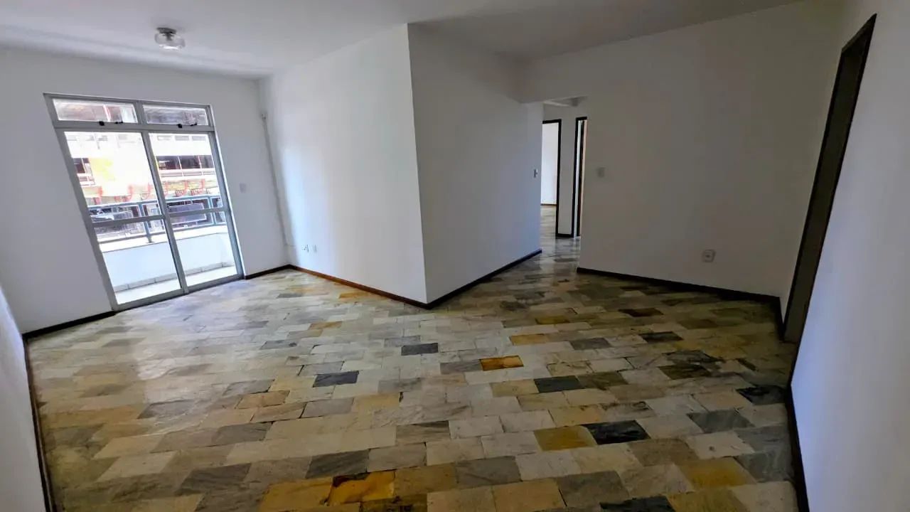 Apartamento no Kobrasol de 3 dormitórios com suíte, dependência completa e garagem - Foto 2
