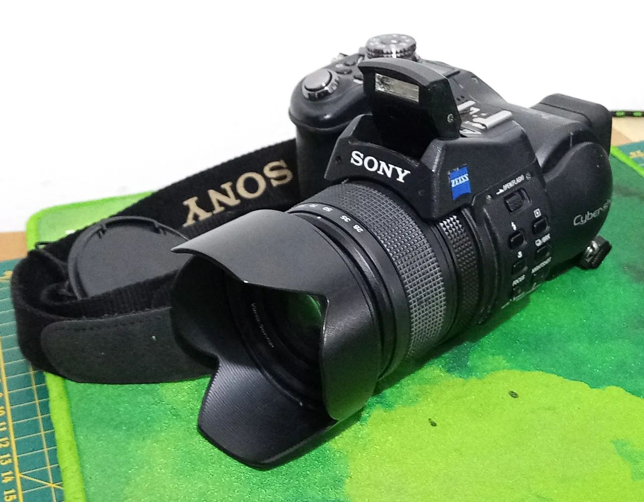CÂMERA FOTOGRÁFICA DIGITAL SONY F828 - Foto 2