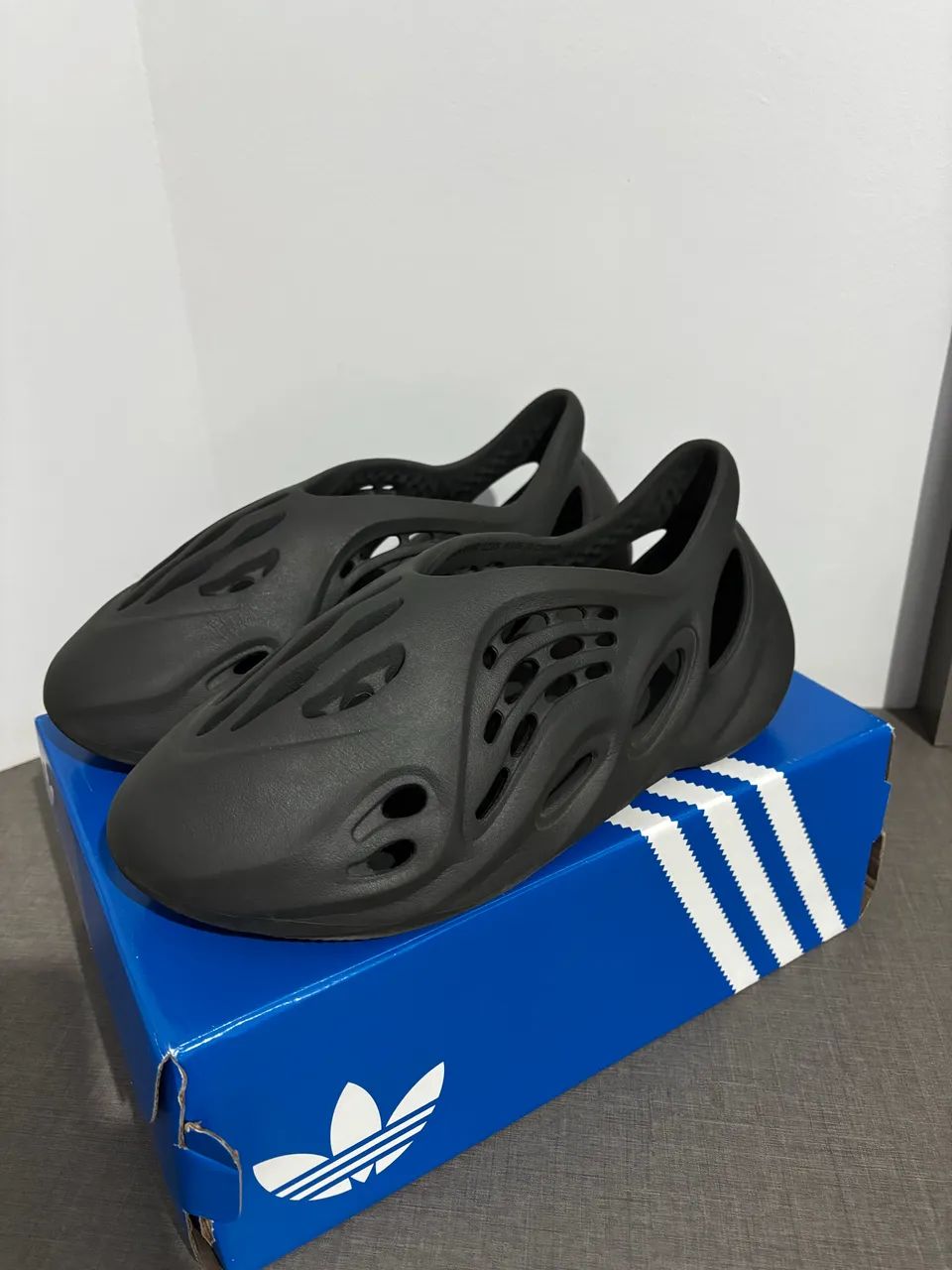 Yeezy Foam Runner Carbon