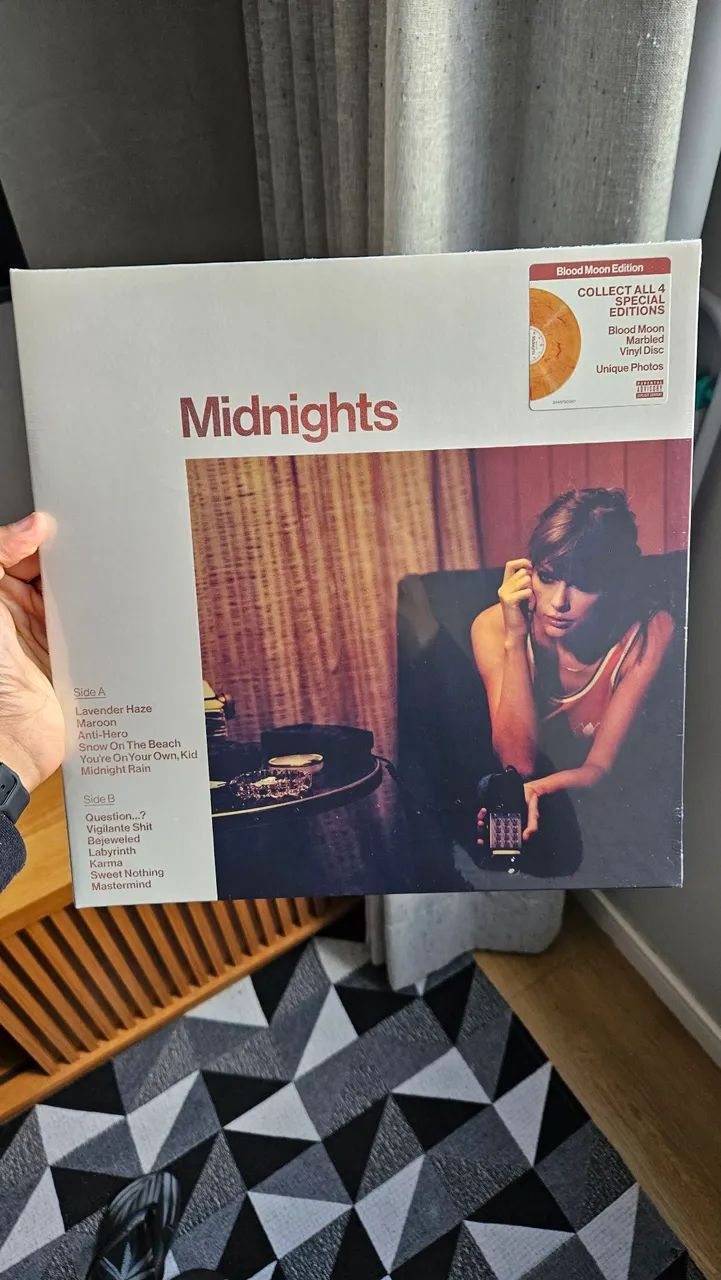 VINIL TAYLOR SWIFT - MIDNIGHTS (BLOOD MOON EDITION) - IMPORTADO
