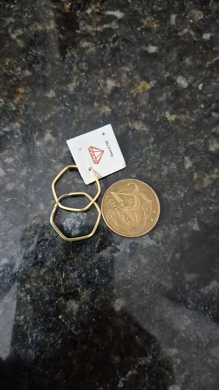 Brinco hexagonal em ouro 18K - Foto 5
