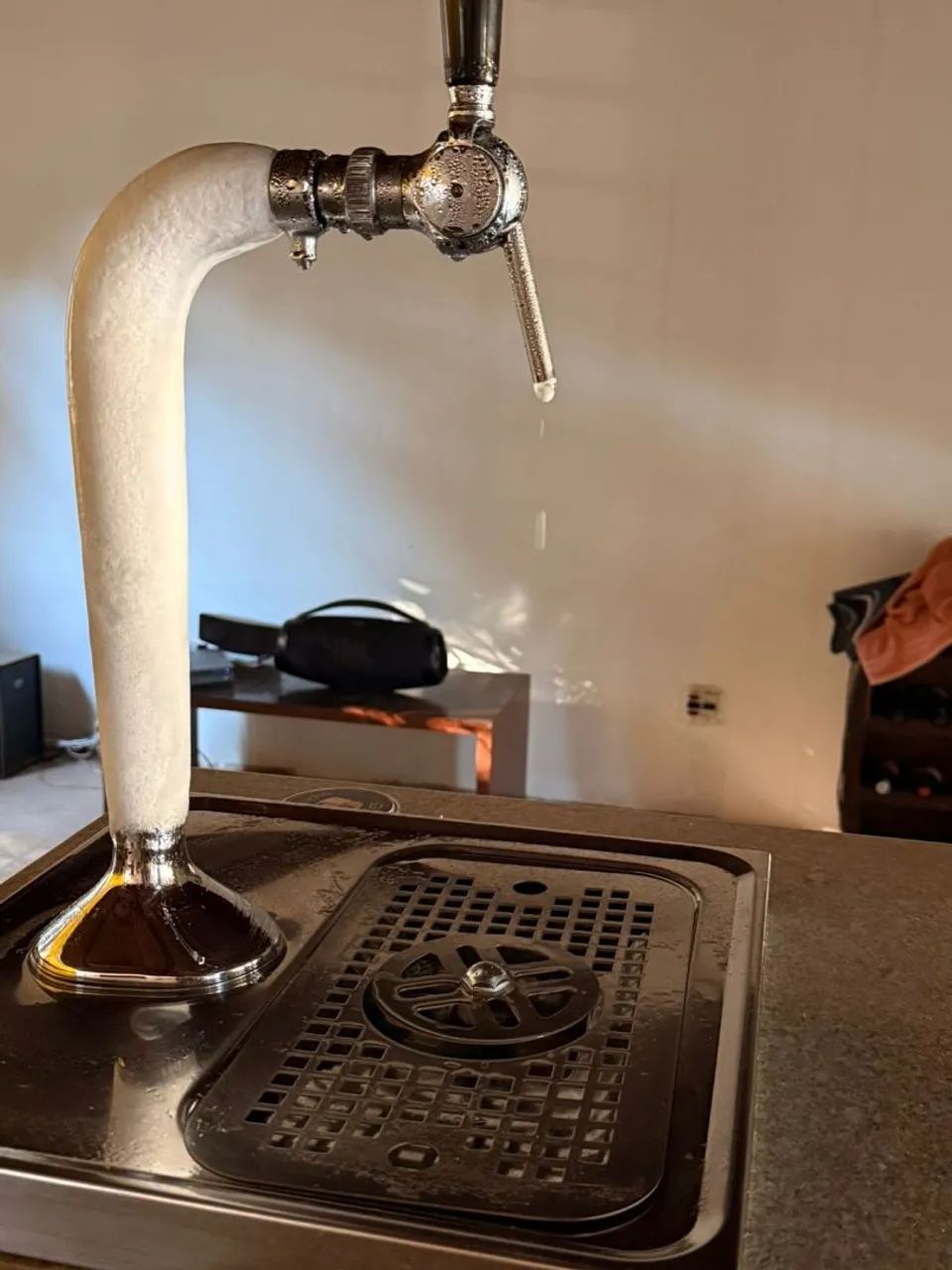Chopeira Naja 130L H com torre inundada