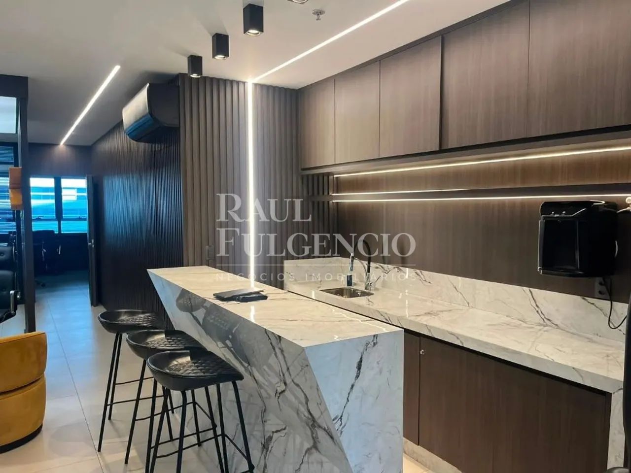 Sala para alugar na Gleba Palhano