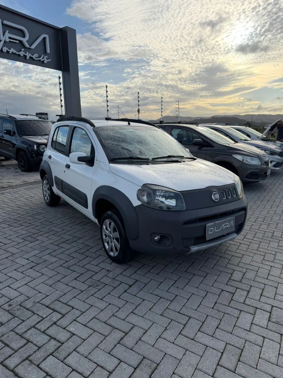 Fiat Uno WAY Celeb. 1.0 EVO Fire Flex 8V 5P 2013 - Foto 3
