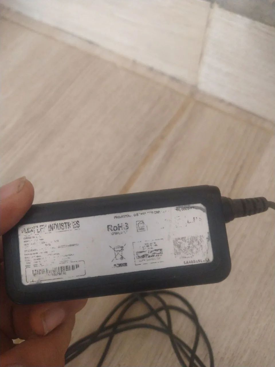 Fonte/carregador para notebook