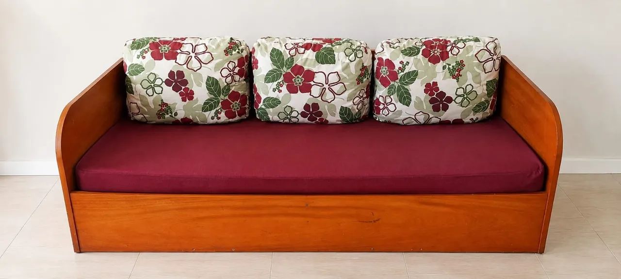 Cama de solteiro/sofa com bau e colchão d33