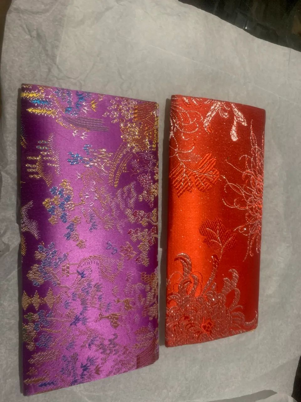 Duas Carteiras capas bordadas de estilo oriental - Foto 2