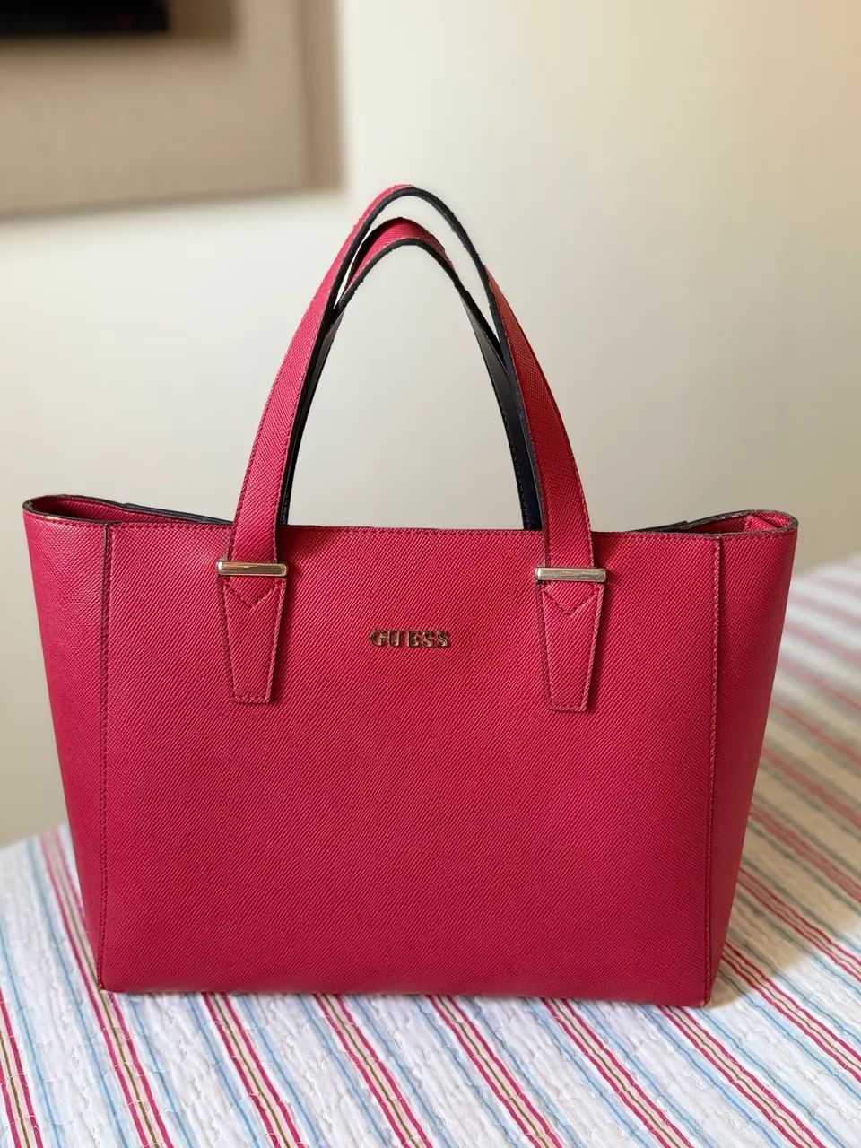 Vendo Bolsa original Guess.