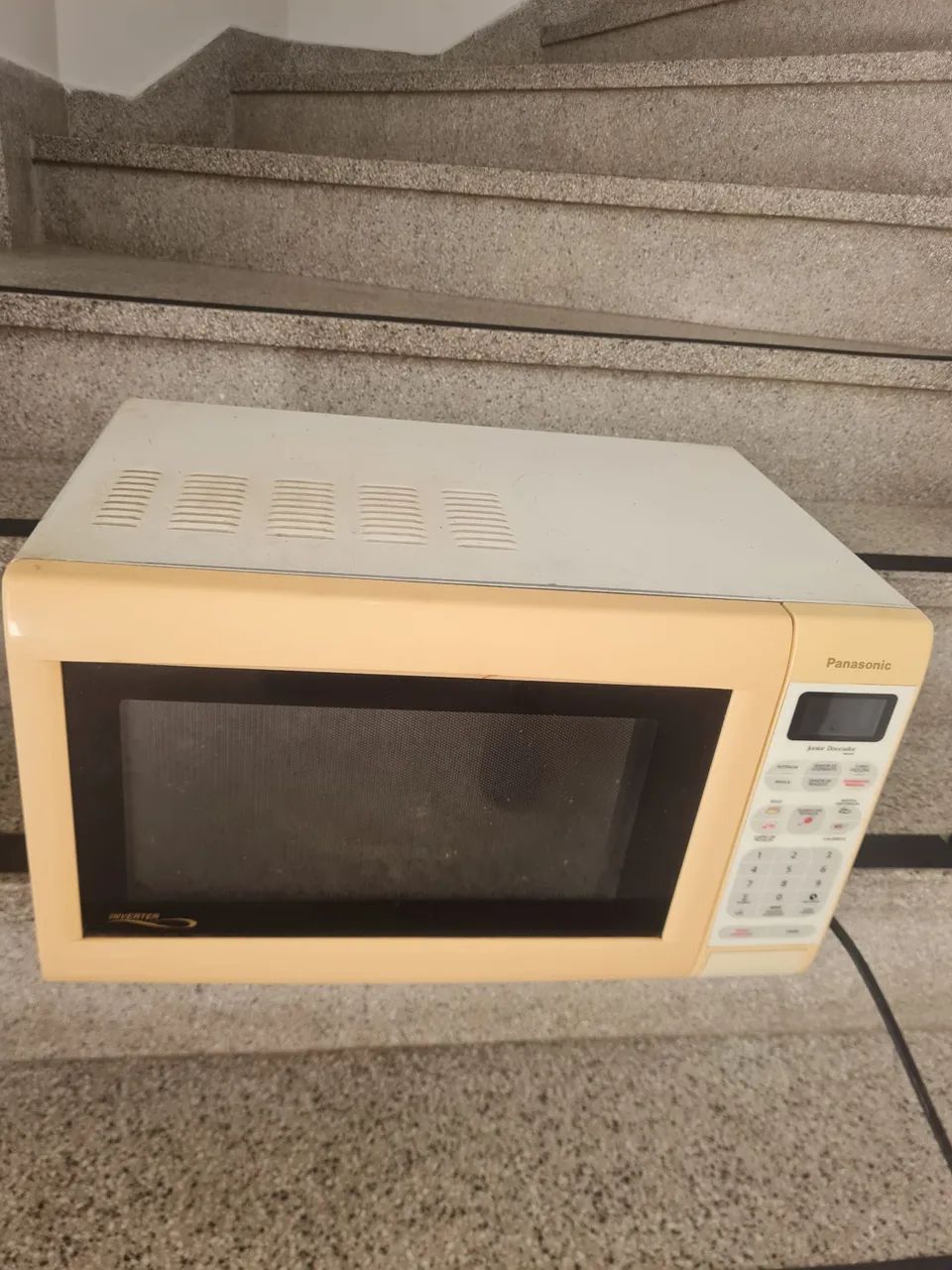 Micro-ondas Panasonic usado 